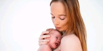 Thuis-actrice doet een verrassende onthulling over haar gezinsleven én of er een derde kindje komt…👇