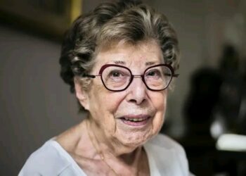 Annie Geeraerts (90) hoopt vóór haar pensioen nog één groot iets te mogen doen in ‘Familie’: ‘Ik kan niet met pensioen gaan als ik dat niet eerst heb mogen beleven’..