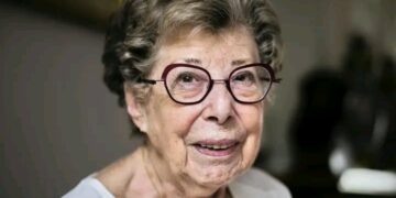 Annie Geeraerts (90) hoopt vóór haar pensioen nog één groot iets te mogen doen in ‘Familie’: ‘Ik kan niet met pensioen gaan als ik dat niet eerst heb mogen beleven’..
