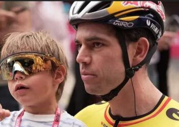 Onder het oog van papa Wout: Georges Van Aert pakt eerste podium