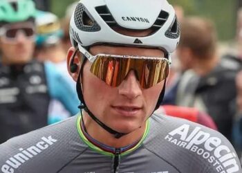 Roger De Vlaeminck Critiseert Van Der Poel: “Kan Niet Sprinten, Klimmen of Tijdrijden”