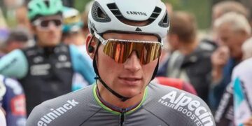 Roger De Vlaeminck Critiseert Van Der Poel: “Kan Niet Sprinten, Klimmen of Tijdrijden”