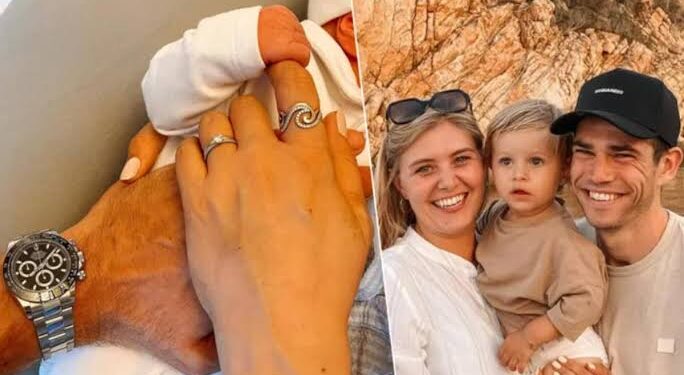 Baby Girl!! Gefeliciteerd aan Wout van Aert en Sarah De Bie met de geboorte van hun pasgeboren dochter!