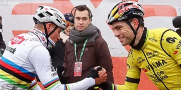 Van Aert veroordeelt aanval op Van der Poel: “Dit kan absoluut niet”
