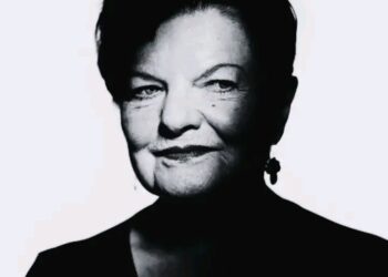 TRIEST NIEUWS: Met onbeschrijfelijk verdriet delen wij het nieuws dat mijn moeder, Janine Bischops, is overleden. Mijn moeder heeft lange tijd tegen kanker gestreden en heeft nu eindelijk haar rust gevonden bij God. Dank aan iedereen… Gedeeld door: de zoon van Janine Bischops.