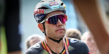 Wout van Aert presenteert veldritprogramma: vijf duels met Van der Poel bevestigd👇