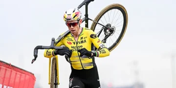 Kan Van Aert nog winnen van Van der Poel? Belg spreekt klare taal👇👇