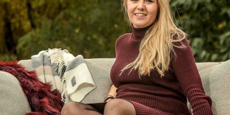 Een dochtertje op komst! Wout van Aert en Sarah De Bie kondigen een zwangerschap van vier weken aan