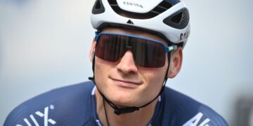 Gefeliciteerd! Mathieu van der Poel verlengt zijn contract bij Alpecin-Deceuninck en tekent een grote deal met Canyon.