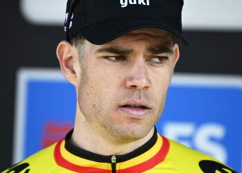 Update over Wout van Aert: Ploegleider deelt slecht nieuws over de Belgische renner.