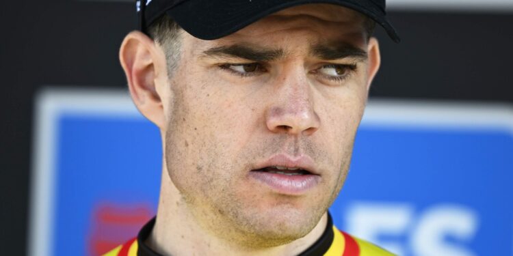 Update over Wout van Aert: Ploegleider deelt slecht nieuws over de Belgische renner.