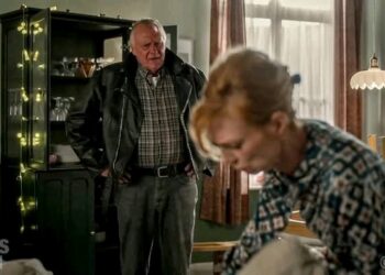 SHOCK in Thuis: Simonne helpt Frank stiekem – Maar het geheim dat zij verbergt, zal je ENORM choqueren..👇