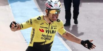 José De Cauwer doet een zeer gewaagde uitspraak over de overwinning van Wout van Aert.