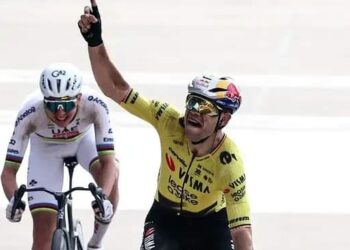 Ouders Michael Goolaerts komen met pakkende reactie op zege van Van Aert