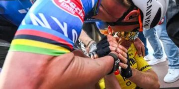 Onthuld: dit zei Van Der Poel meteen na finish tegen Wout Van Aert