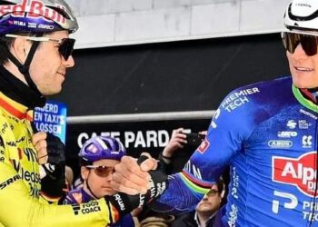 Uitgelekt: Van der Poel had nog iets te zeggen over Van Aert